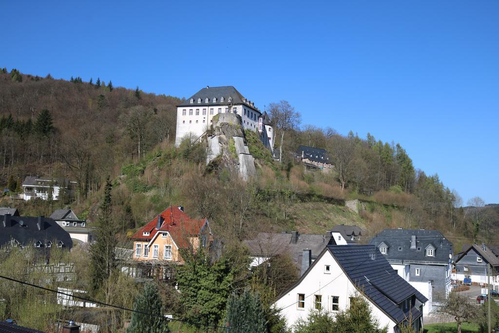 Ferienwohnung Burgblick Bilstein Exterior foto