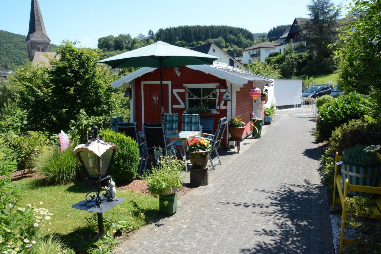 Ferienwohnung Burgblick Bilstein Exterior foto